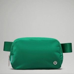 LULULEMON Everywhere Belt Bag Emerald Ice Green
